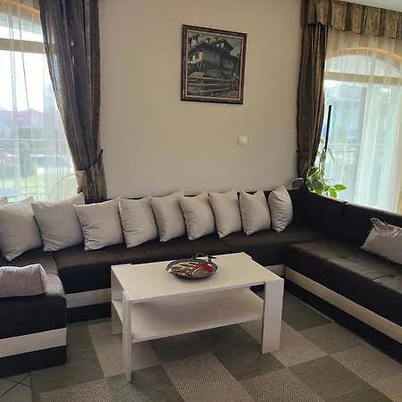 Petra- Medovo, Sunny * Medovo