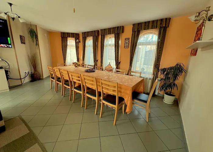 Petra- Medovo, Sunny *