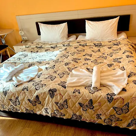 Guest house Petra- Medovo, Sunny