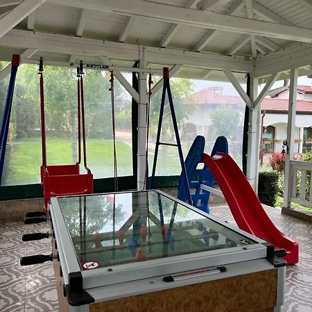 Petra- Medovo, Sunny בית הארחה Medovo